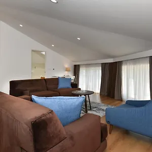  Apartment Novem
